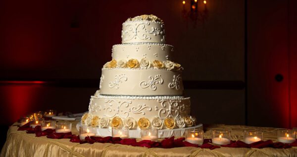 Cake Pinspot Lights
